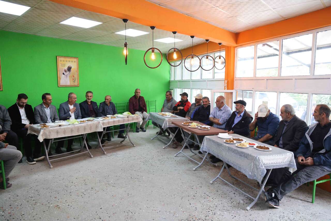 Konya’da Başkan Kavuş sahaya indi! 6 mahallede vatandaşları dinledi 8